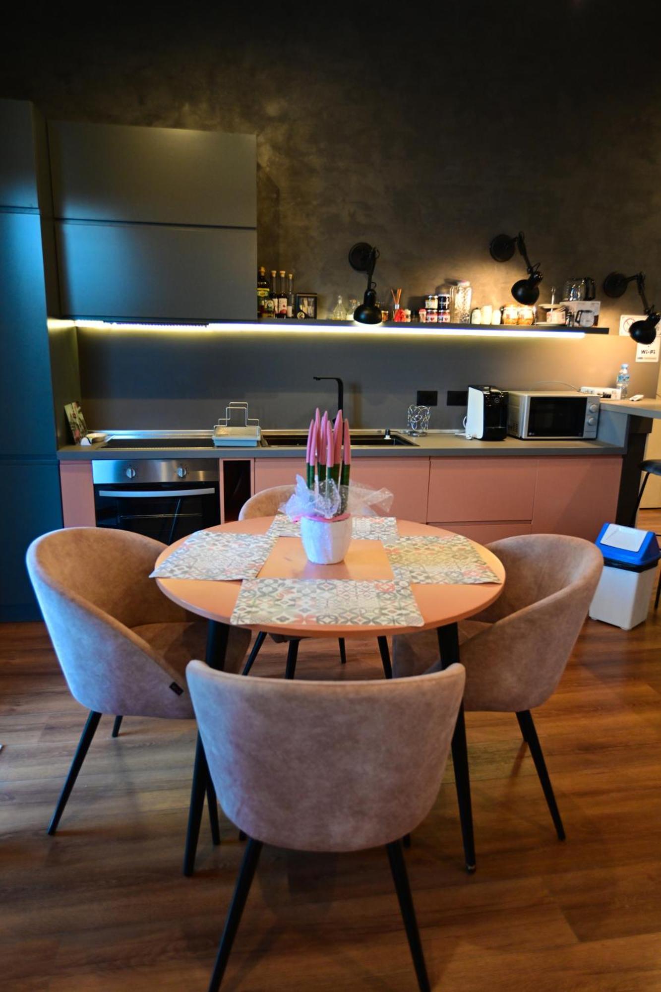 טיראנה Stylish Two Bedroom House With Private Pool חדר תמונה